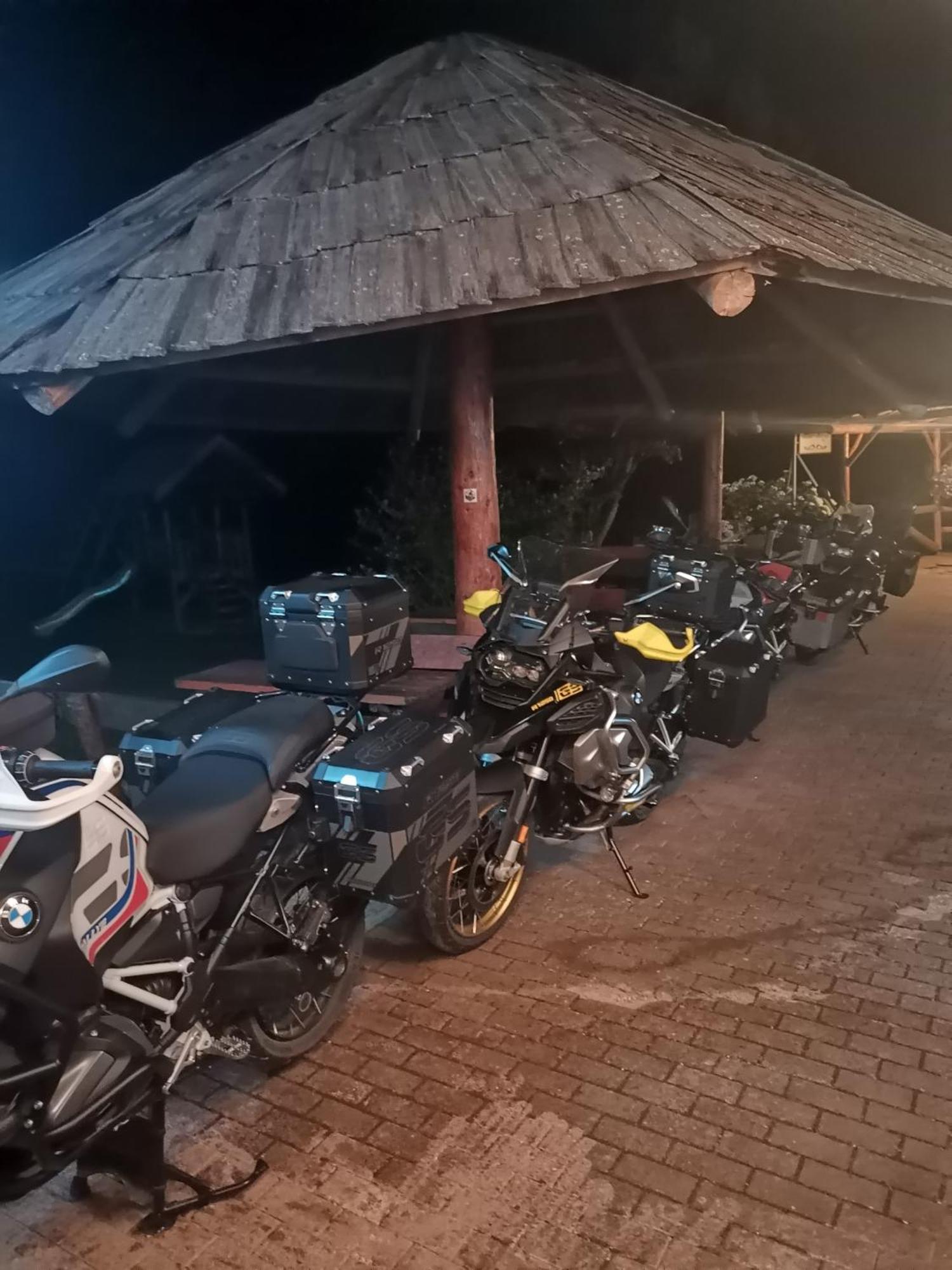 Motel Luka Dezevice Zewnętrze zdjęcie